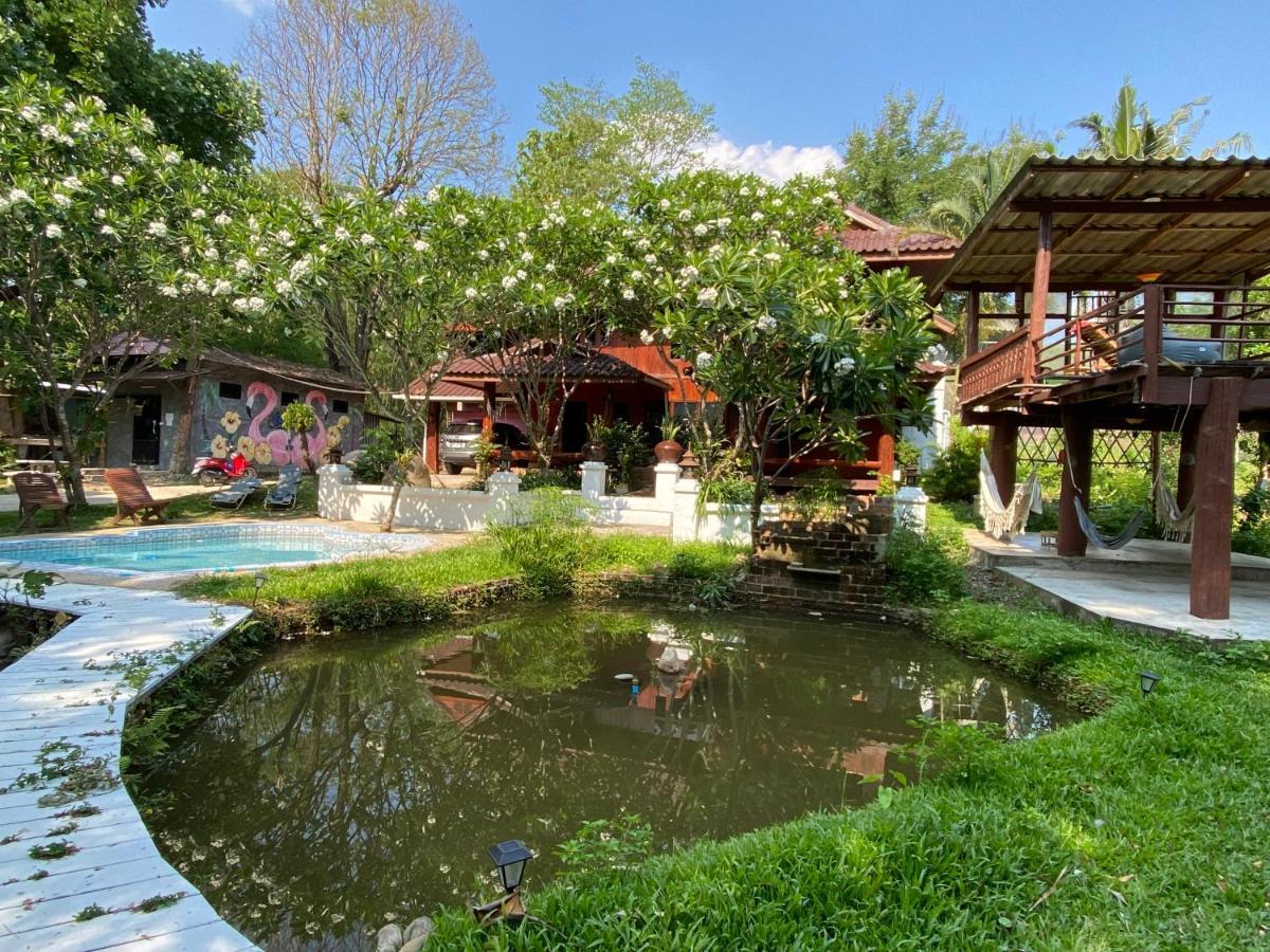 Shaya Homestay & Dorms Пай Екстериор снимка