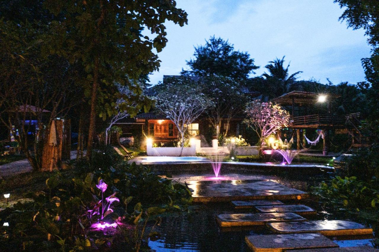 Shaya Homestay & Dorms Пай Екстериор снимка