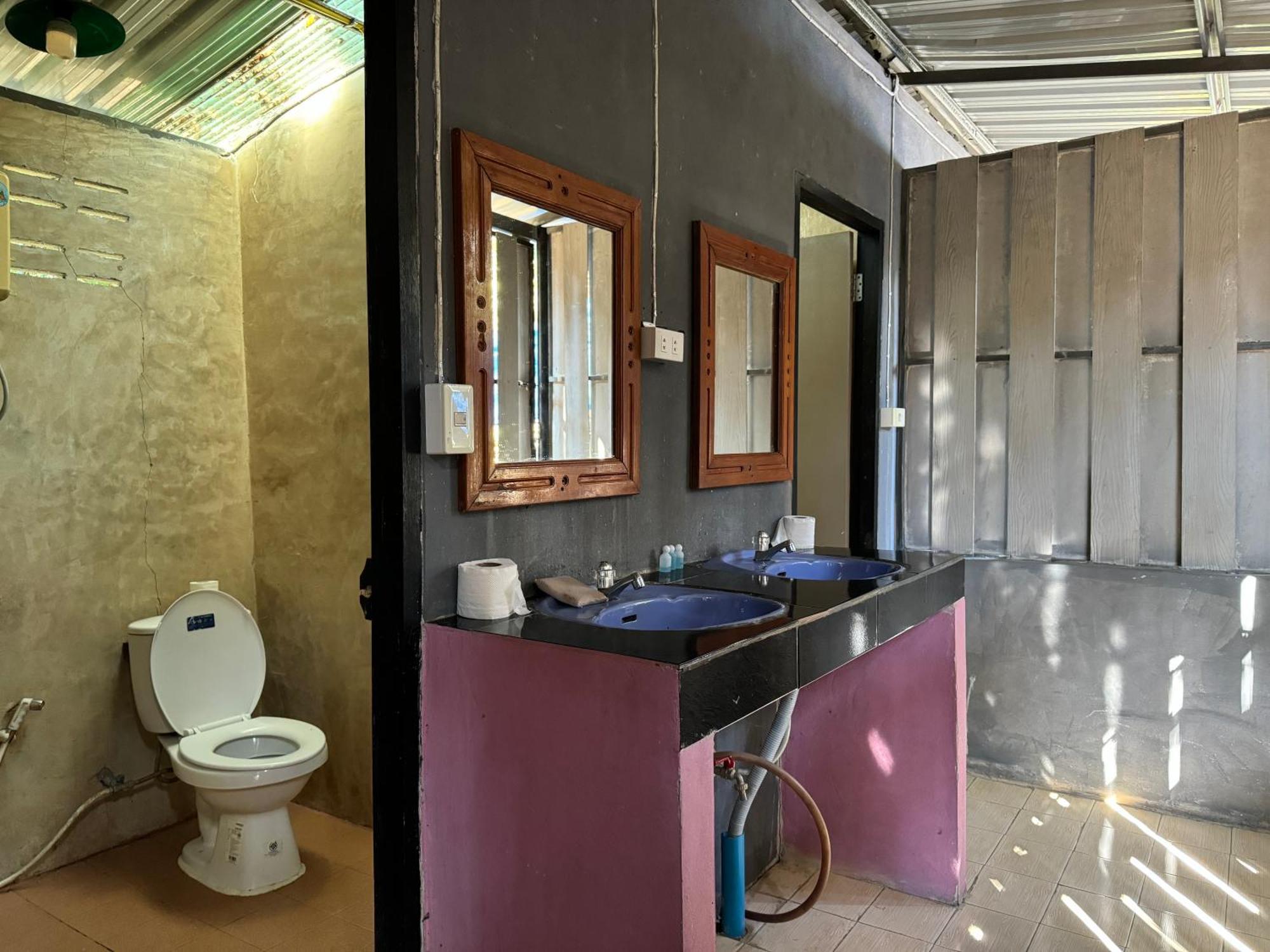 Shaya Homestay & Dorms Пай Екстериор снимка