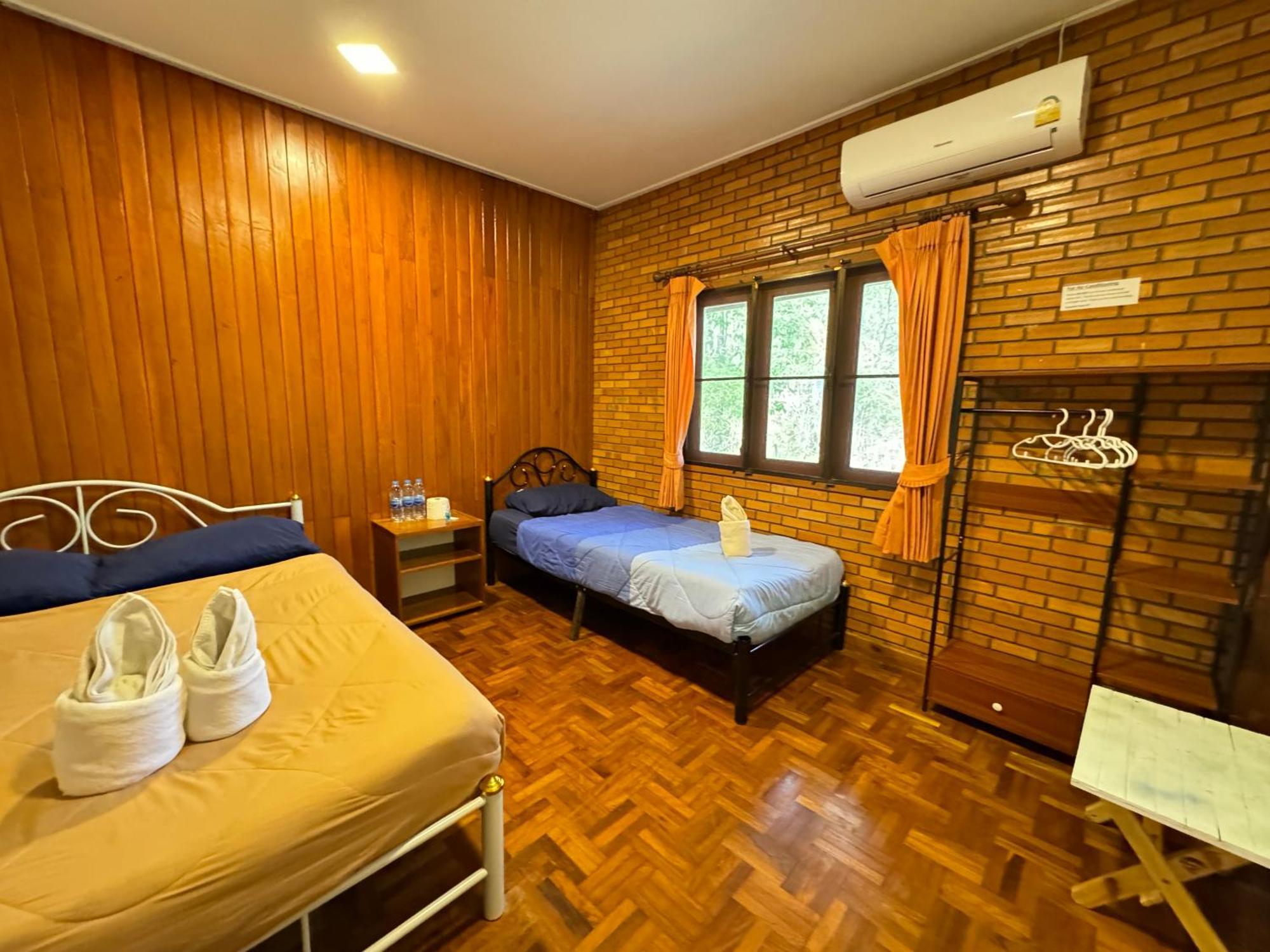 Shaya Homestay & Dorms Пай Екстериор снимка