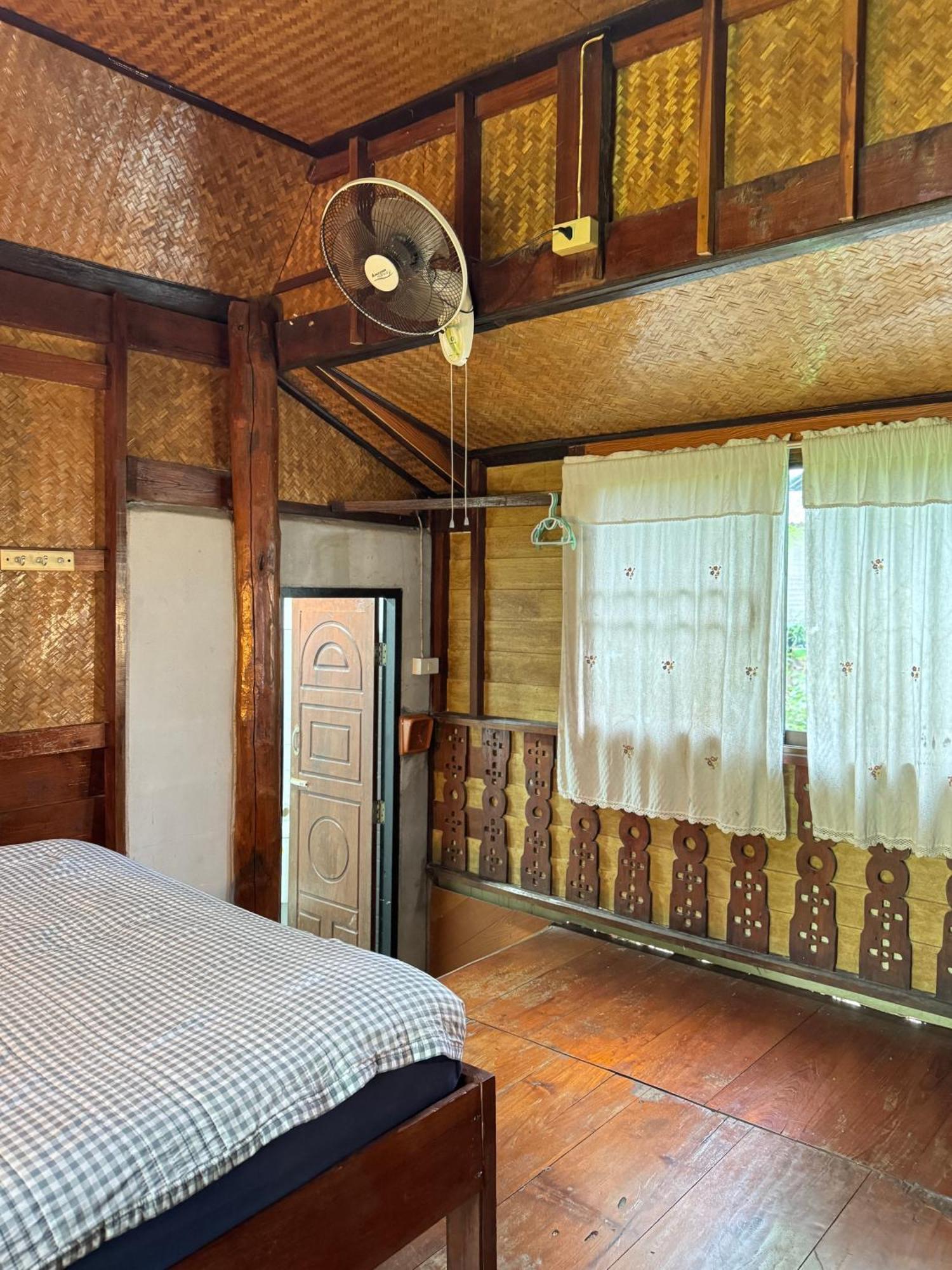 Shaya Homestay & Dorms Пай Екстериор снимка