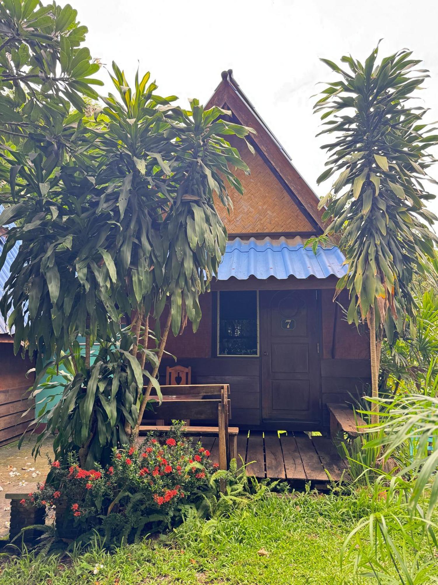Shaya Homestay & Dorms Пай Екстериор снимка