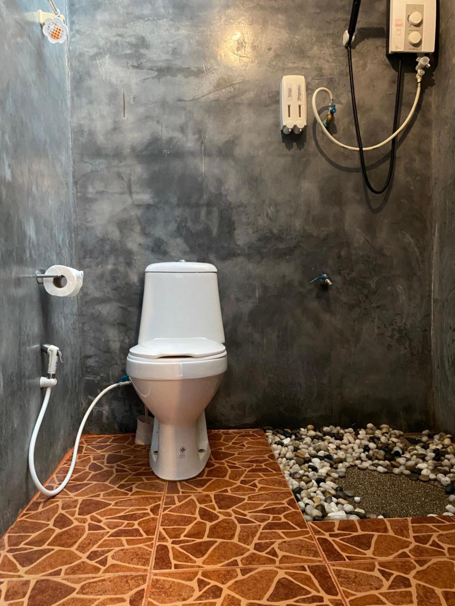Shaya Homestay & Dorms Пай Екстериор снимка