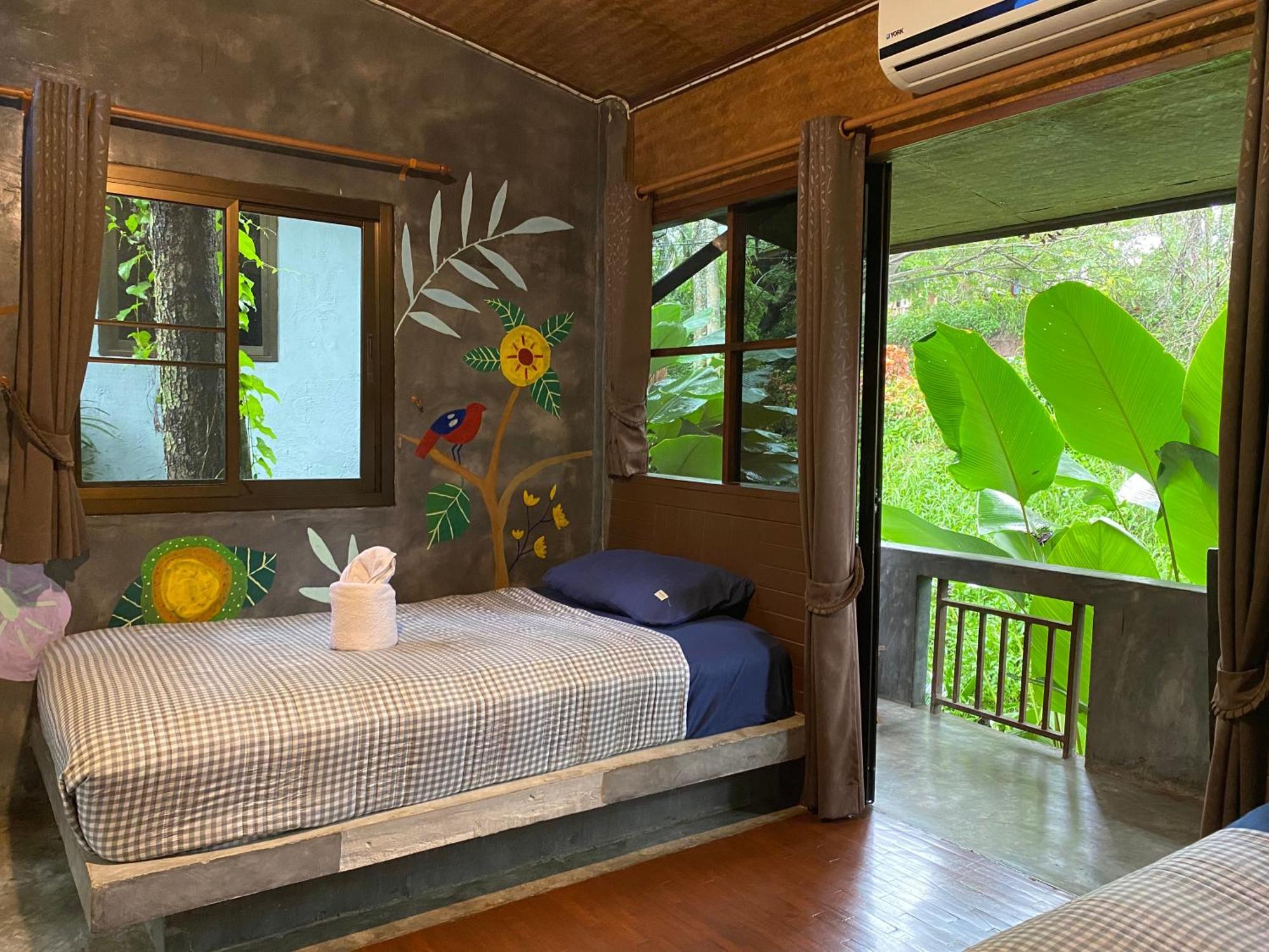Shaya Homestay & Dorms Пай Екстериор снимка